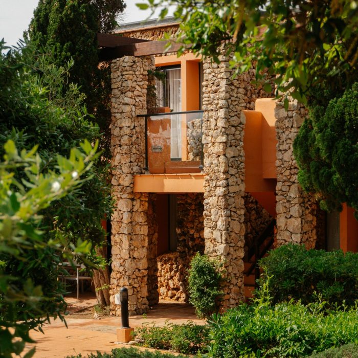 Alójate hoteles boutique, eco-lodges o villas privadas